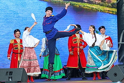 Концерт \"Союзные звезды в гостях в Александрии\" состоялся в Шкловском районе
