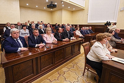 С деятельностью Конституционного Суда ознакомились члены Совета Республики