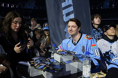 \"Наши болельщики - лучшие\". Хоккейное \"Динамо\" закрыло сезон в \"Минск-Арене\"