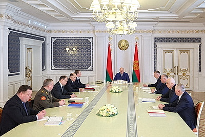 Лукашенко: Беларусь к концу года должна иметь собственное производство ходовых боеприпасов