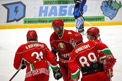 Команда Президента выиграла четвертый матч в РХЛ