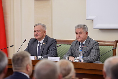 Выставка о подвиге советских летчиков в ВОВ открылась в фойе Овального зала Дома правительства