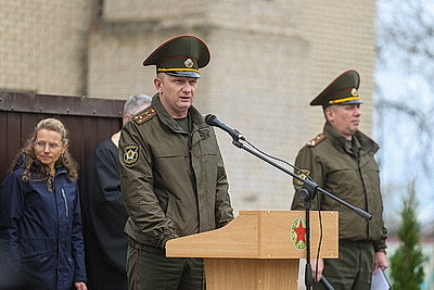 Отправка призывников на срочную военную службу началась в Беларуси