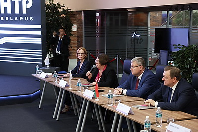 Парламентская делегация Мьянмы ознакомилась с деятельностью \"Великого камня\" и ПВТ