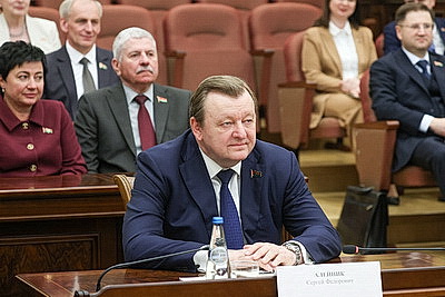 Судьи Конституционного Суда Беларуси будут шире задействованы в законодательной работе