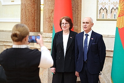 Для работников предприятий и социальной сферы Житковичского района провели экскурсию во Дворце Независимости