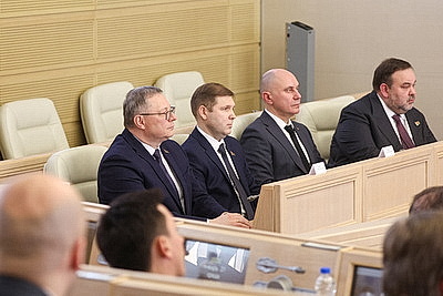 В Минске проходит заседание четвертой сессии Совета Республики