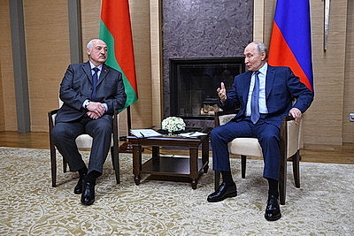 Лукашенко на встрече с Путиным позитивно оценил совместную работу правительств Беларуси и России