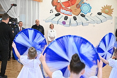 Пример райцентра с развитой социальной инфраструктурой. Что Лукашенко показали в Петрикове