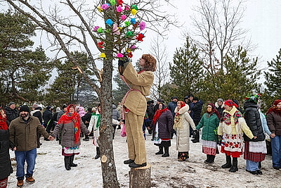 Старинный обряд \"Чырачка\" провели в агрогородке Тонеж