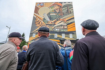 В Гродно ко Дню машиностроителей появился тематический мурал