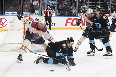 Минские динамовцы забросили шесть шайб в ворота \"Шанхайских драконов\"