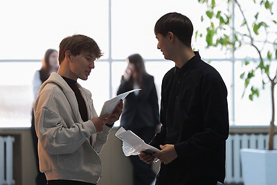Около 58,5 тыс. белорусских одиннадцатиклассников приняли участие в репетиционном ЦЭ