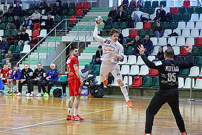 \"Мешков Брест\" и СКА победили на старте 1/2 финала чемпионата Беларуси по гандболу