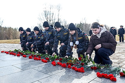 \"Судьба подарила счастье жить…\" Фотодокументальная выставка открылась в музее Хатыни