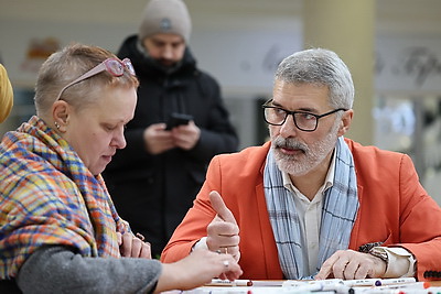 Выставку картин паралимпийцев представили в ходе проекта \"Другая глубина\" в Минске