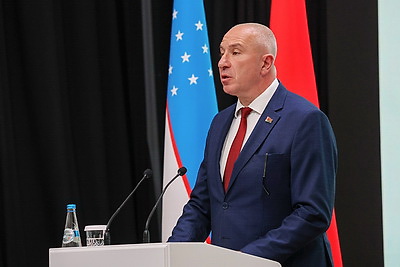 Экономика, наука, культура. На III Форуме регионов Беларуси и Узбекистана подписан ряд документов