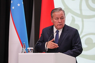 Экономика, наука, культура. На III Форуме регионов Беларуси и Узбекистана подписан ряд документов