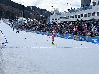 Лыжница Королева стала 34-й в олимпийском скиатлоне