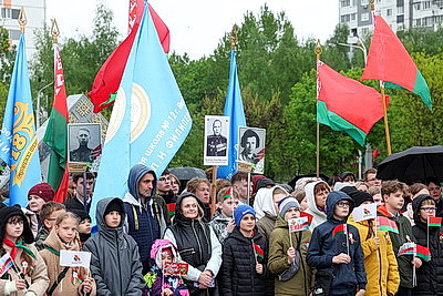 Вальс Победы станцевали в Бресте и Витебске