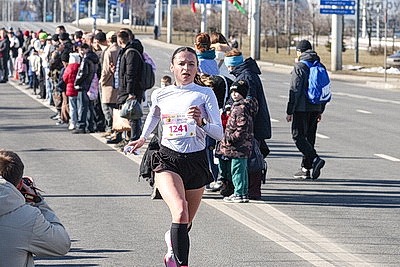 \"Заряд эндорфинами и цветы на финише\". \"Красивый забег\" прошел в Минске