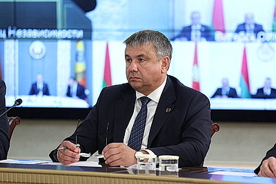 Техника, кадры и надежность сушильного хозяйства. Лукашенко назвал главные условия успеха уборочной