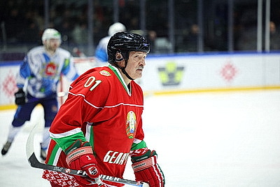 Команда Президента выиграла четвертый матч в РХЛ