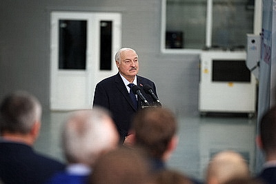 Лукашенко в Минске дал старт работе уникального производства в сфере микроэлектроники