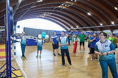 Спорт на максимуме: более 500 представителей белорусских СМИ вышли на старт спартакиады в \"Стайках\"