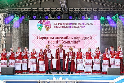 Национальные подворья ярко представлены на фестивале культур в Гродно