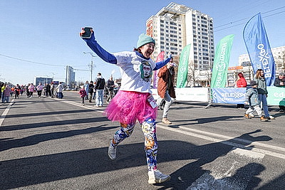\"Заряд эндорфинами и цветы на финише\". \"Красивый забег\" прошел в Минске
