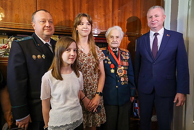 В Минске поздравили Петра Кормщикова с 100-летним юбилеем
