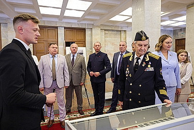 Выставка к 100-летию Фиделя Кастро открылась в Палате представителей