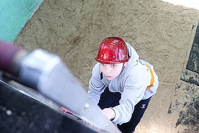 В Бресте проходит первенство города по подъему по штурмовой лестнице