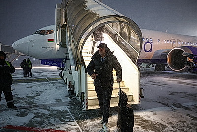 Первый после возобновления авиасообщения рейс \"Белавиа\" из Израиля встретили в Минске