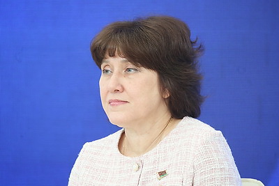 Более 300 ребят со всей страны собрал в Минске республиканский праздник \"Детства мирная страна\"