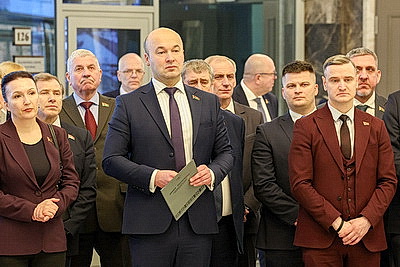 С деятельностью Верховного Суда ознакомились члены Совета Республики