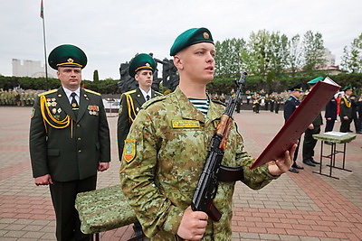 Пограничники в Гродно приняли военную присягу