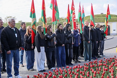Цифровую звезду у памятника \"Советским пограничникам посвящается\" открыли в Бресте