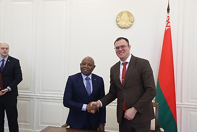 Подписано соглашение о поставках белорусской продукции в Танзанию