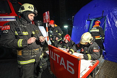 Ночные учения МЧС прошли на станции метро \"Аэродромная\" в Минске