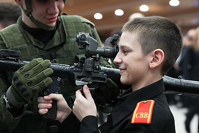 \"Сила - в людях\". Премьера кинокартины \"Душа защитника\" прошла в кинотеатре \"Москва\"