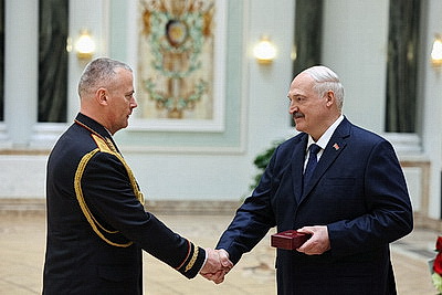 Лукашенко в преддверии священного праздника Дня Победы вручил государственные награды