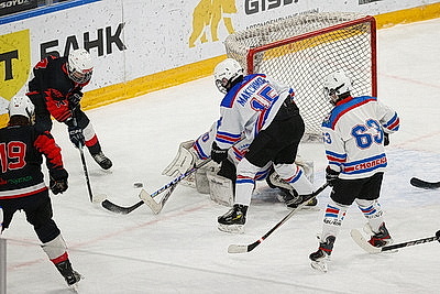 Восемь команд из четырех стран: хоккейный турнир \"В основании будущего\" стартовал в Минске