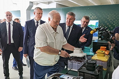 \"Можем конкурировать\". Лукашенко ставит задачу активнее осваивать рынок светодиодных ламп