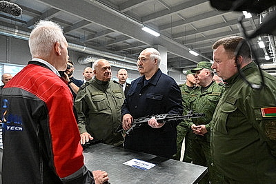 Лукашенко об отечественном стрелковом оружии: это очень важно, это основа любой армии