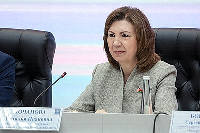 Кочанова посетила БелАЭС и ознакомилась с инфраструктурой Островца