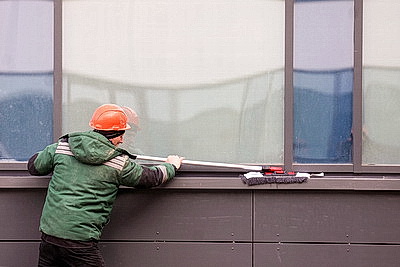 Около 800 человек присоединились к субботнику на готовящейся к сдаче больнице в Гродно