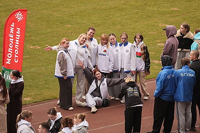 Олимпийские чемпионы провели зарядку для 3,5 тыс. студентов на минском стадионе \"Динамо\"