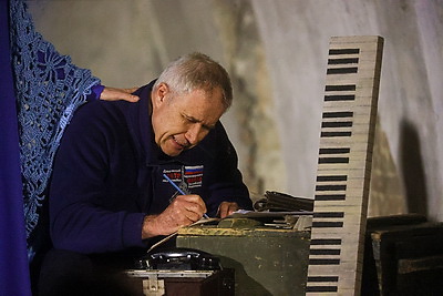 Спектакль \"Штурм\" представили актеры театра Черноморского флота им. Б.Лавренева в Брестской крепости